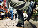 В Японии изобретены "штаны-самоходы", которые избавляют человека от усталости во время прогулок, автоматически переставляя его ноги