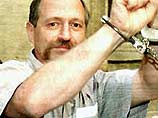 Лидер Крестьянской конфедерации и антиглобалистского движения скандально известный Жозе Бове сегодня рано утром был арестован и препровожден в тюрьму для отбывания десятимесячного срока наказания