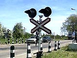 В Подмосковье легковой автомобиль столкнулся с грузовым поездом: 3 погибли В Подмосковье легковой автомобиль столкнулся с грузовым поездом: 3 погибли