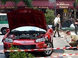 Из-за русской любовницы немец на спортивной машине сбил 14 человек и разрушил два кафе Из-за русской любовницы немец на спортивной машине сбил 14 человек и разрушил два кафе