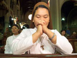 В главном католическом соборе Джакарты через несколько часов после "предрождественских" взрывов в индонезийских христианских храмах