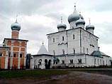 В монастыре под Новгородом обрушились леса с реставраторами - 2 человека тяжело ранены В монастыре под Новгородом обрушились леса с реставраторами - 2 человека тяжело ранены