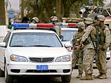 Как сообщает телеканал, в этом участке американские военнослужащие проводили курсы подготовки иракских полицейских-новобранцев. Место инцидента оцеплено американским спецназом. В воздухе кружат вертолеты