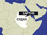 Сразу же после взлета из аэропорта города Порт Судан разбился пассажирский авиалайнер Boeing 737. По сообщению властей страны, погибли 105 пассажиров и 11 членов экипажа. Чудом остался в живых лишь маленький ребенок