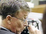 59-летний Майкл Питерсон был доставлен в суд штата Северная Каролина. Следствие утверждает, что жену Кэтлин подсудимый убил ради получения страховки почти на 2 млн долларов