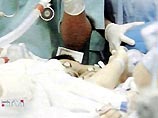 При пересадке у Ладан нарушилась циркуляция крови и повысилось внутричерепное давление. Ее состояние неизменно ухудшалось, и во время критического этапа, когда в течение 20 часов медики миллиметр за миллиметром разлепляли ткани мозга, женщина умерла При пересадке у Ладан нарушилась циркуляция крови и повысилось внутричерепное давление. Ее состояние неизменно ухудшалось, и во время критического этапа, когда в течение 20 часов медики миллиметр за миллиметром разлепляли ткани мозга, женщина умерла