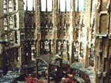 Наиболее известное произведение Гауди - собор Святого Семейства в Барселоне, который является признанным памятником мирового зодчества