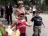 В столице Грузии прошел уникальный борцовский поединок, который, без сомнения, войдет в историю этого вида спорта. Все дело в возрасте соперников - самому старшему из них едва исполнилось 5 лет