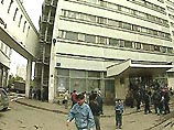 Из-за угрозы взрыва проводится эвакуация людей из гостиницы "Севастополь", расположенной на юге Москвы
