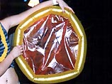 В Китае изготовлен презерватив-исполин длиной 80 метров
