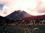 В Индонезии проснулся вулкан Сопутан