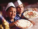 Согласно результатам исследования, у тех, кто ест пиццу до нескольких раз в неделю, риск заболеть меньше, чем у тех, кто не ел ее никогда
