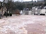 Сильное наводнение во Франции. В результате многодневных дождей под водой оказалось практически все атлантическое побережье Франции Сильное наводнение во Франции. В результате многодневных дождей под водой оказалось практически все атлантическое побережье Франции