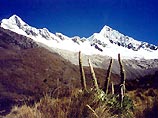 Стихия накрыла скалолазов на горе Альпамайо (5800 метров над уровнем моря), расположенной в 500 километрах к северо-востоку от Лимы