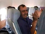 Пенсионер во время полета разбил иллюминатор самолета Ил-96 Пенсионер во время полета разбил иллюминатор самолета Ил-96