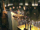 Сегодня все православные готовятся к встрече Рождества. В канун одного из главных христианских праздников патриарх Московский и Всея Руси Алексий II выступил с обращением, в котором призвал россиян смотреть в будущее с верой и надеждой Сегодня все православные готовятся к встрече Рождества. В канун одного из главных христианских праздников патриарх Московский и Всея Руси Алексий II выступил с обращением, в котором призвал россиян смотреть в будущее с верой и надеждой