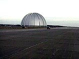 Авторы идеи уже закончили возведение гигантского ангара, где будут монтироваться дирижабли Авторы идеи уже закончили возведение гигантского ангара, где будут монтироваться дирижабли
