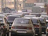 На 1-й Тверской-Ямской улице ремонтируют дорогу: в центре Москвы пробки