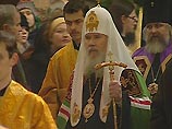 В Храме Христа Спасителя ночную рождественскую службу совершает Патриарх Московский и Всея Руси Алексий II