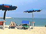 Дети вместе со священником расположились на пляже, расположенном неподалеку от города Термоли. Несчастье произошло после того, как дети решили искупаться в море
