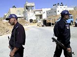 Палестинские власти разрешили 20 задержанным в субботу боевикам остаться в резиденции Ясира Арафата