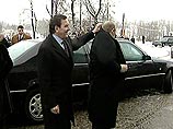 Президент России Владимир Путин и канцлер Германии Герхард Шредер с супругами направились в подмосковную Троице-Сергиеву лавру в Сергиевом Посаде