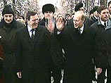 Здесь их будет встречать патриарх Московский и всея Руси Алексий II, который является священноархимандритом этой обители Здесь их будет встречать патриарх Московский и всея Руси Алексий II, который является священноархимандритом этой обители