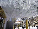 По данным Главного управления по делам ГОиЧС Новосибирской области, без тепла в домах остались более 2,5 тысячи человек. Как сообщает НТВ со ссылкой на "Интерфакс", авария произошла из-за сильных морозов, в результате которых вышла из строя котельная По данным Главного управления по делам ГОиЧС Новосибирской области, без тепла в домах остались более 2,5 тысячи человек. Как сообщает НТВ со ссылкой на "Интерфакс", авария произошла из-за сильных морозов, в результате которых вышла из строя котельная