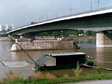 Два австрийских подростка пытались покончить с собой, спрыгнув с моста