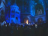 Впервые для собравшихся встретить Рождество в главном кафедральном соборе Москвы церковь устроила праздничный концерт