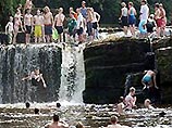 В Лондоне в среду зафиксирован абсолютный температурный рекорд за всю историю метеорологических наблюдений - 35,3 градуса по Цельсию В Лондоне в среду зафиксирован абсолютный температурный рекорд за всю историю метеорологических наблюдений - 35,3 градуса по Цельсию