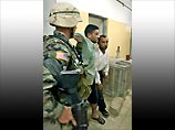 Двое из задержанных - бывшие саддамовские генералы. Третий арестованный является одним из лидеров иракских федаинов по прозвищу "Скала". Его подозревают в финансировании атак на американскую армию в Тикрите