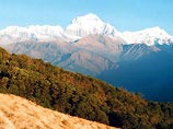 Группа японских альпинистов отправляется в непальские Гималаи на поиски снежного человека - Йети