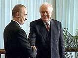 Договоренность об этом была достигнута еще в мае, на праздновании 300-летия Санкт-Петербурга, на одной из встреч президентов Эдуарда Шеварднадзе и Владимира Путина