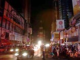 Несмотря на заявления властей, уверявших, что жители "проявляют благоразумие и ответственность", по последним данным в нескольких городах США "несознательные элементы" разграбили магазины Несмотря на заявления властей, уверявших, что жители "проявляют благоразумие и ответственность", по последним данным в нескольких городах США "несознательные элементы" разграбили магазины