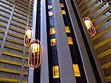 Когда в 45-этажном здании отеля Marriott в Нью-Йорке вновь зажегся свет, все его жильцы, которые неожиданно для себя на время превратились в бездомных, вздохнули с большим облегчением