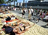 В Париже закрывается песчаный пляж, оборудованный на участке набережной Сены