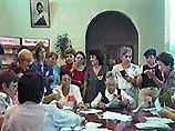 В Карачаевске прошел стихийный митинг с требованием отмены результатов выборов В Карачаевске прошел стихийный митинг с требованием отмены результатов выборов