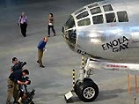 В Вашингтоне представлен бомбардировщик Enola Gay, сбросивший первую атомную бомбу на Японию В Вашингтоне представлен бомбардировщик Enola Gay, сбросивший первую атомную бомбу на Японию