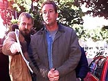Американская пресса в сообщениях о дерзких нападениях на банки, оценив стиль пары, сразу же окрестила 41-летнего Крэйга Майкла Притчерта и 28-летнюю Нову Эстер Гатри современными Бонни и Клайдом Американская пресса в сообщениях о дерзких нападениях на банки, оценив стиль пары, сразу же окрестила 41-летнего Крэйга Майкла Притчерта и 28-летнюю Нову Эстер Гатри современными Бонни и Клайдом