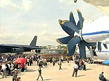 В подмосковном городе Жуковский сегодня завершит работу шестой Международный авиационно-космический салон МАКС-2003 В подмосковном городе Жуковский сегодня завершит работу шестой Международный авиационно-космический салон МАКС-2003