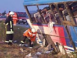В Германии туристический автобус попал в ДТП: 5 человек погибли, 17 - ранены В Германии туристический автобус попал в ДТП: 5 человек погибли, 17 - ранены