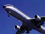 Пассажирский Boeing-757 столкнулся с птицей в аэропорту Баку
