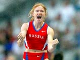 На первенстве мира по легкой атлетике, проходящем на стадионе "Стад де Франс" в парижском предместье Сен-Дени, Феофанова оказалась сильнее соперниц, сумев взять высоту 4,74 метра На первенстве мира по легкой атлетике, проходящем на стадионе "Стад де Франс" в парижском предместье Сен-Дени, Феофанова оказалась сильнее соперниц, сумев взять высоту 4,74 метра