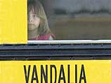 В США перевернулся школьный автобус: 16 человек ранены. (ФОТО)