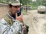 На границе Ингушетии и Северной Осетии идет бой между российскими солдатами и чеченскими боевиками