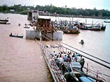 Не менее 25 человек, в том числе 22 школьника, погибли в четверг в Индии в результате обрушения моста через реку Даманганга в индийской союзной территории Диу и Даман на западе страны