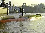 В Индии перевернулся и затонул паром - более 20 погибших
