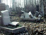 В Волгограде подростки снова осквернили центральное кладбище