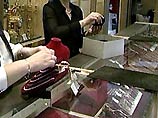 На Сиреневом бульваре совершен разбойный налет на ювелирный магазин На Сиреневом бульваре совершен разбойный налет на ювелирный магазин